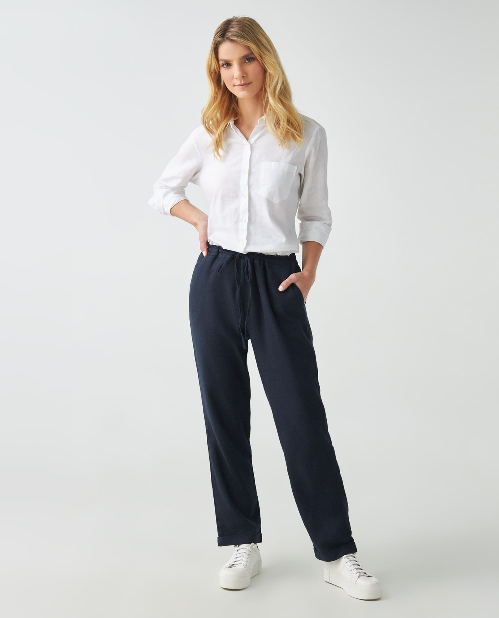 Pantalón para mujer azul con mezcla de lino