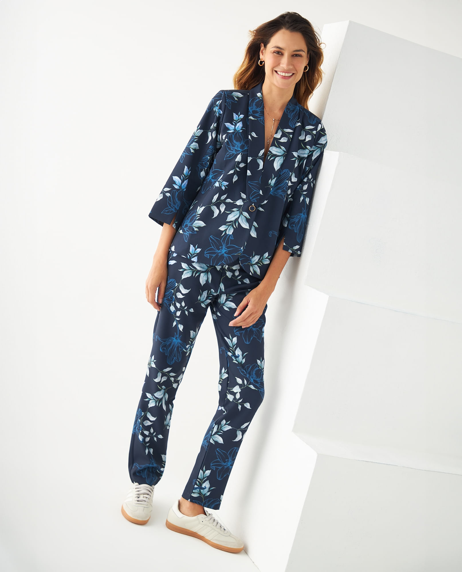 Pantalón con estampado floral para mujer