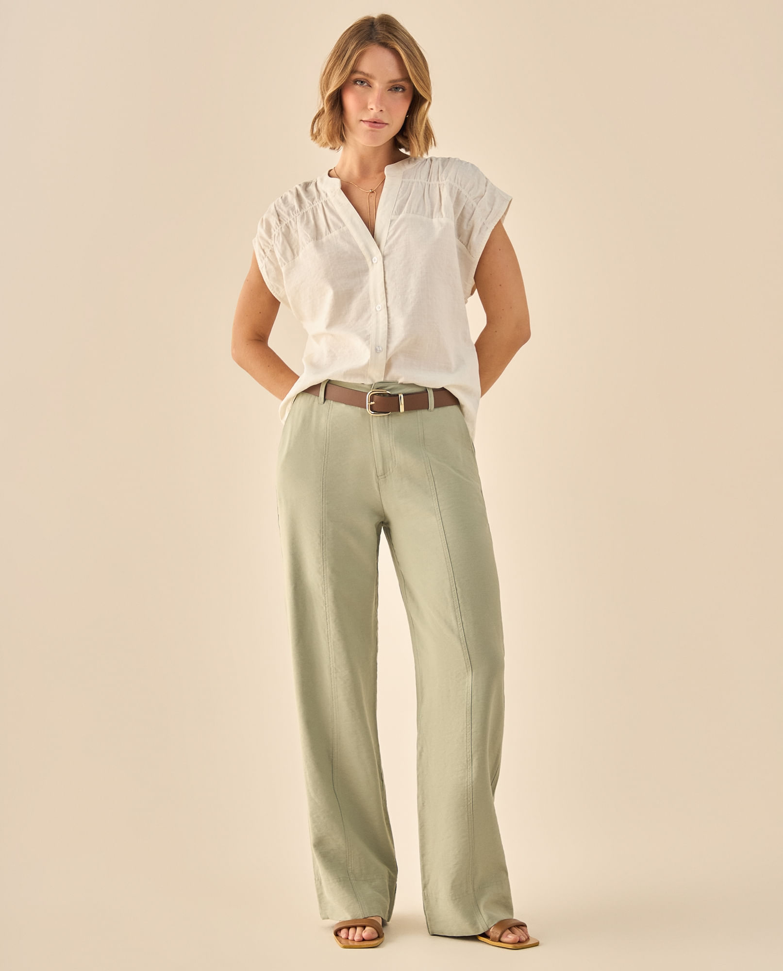 Blusa con Fruncido y Cuello Mao