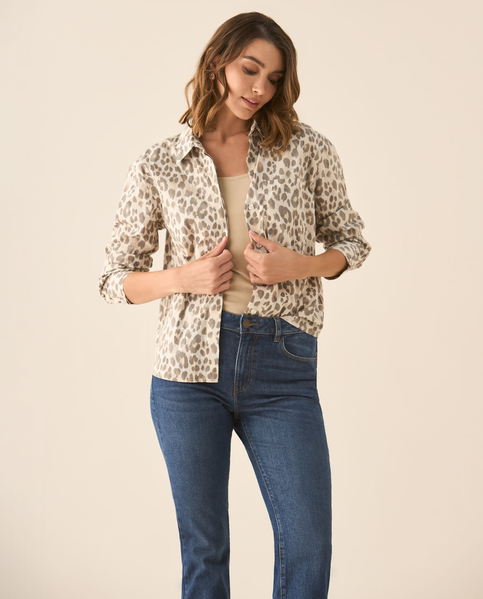 Camisa manga larga cuello clásico para mujer
