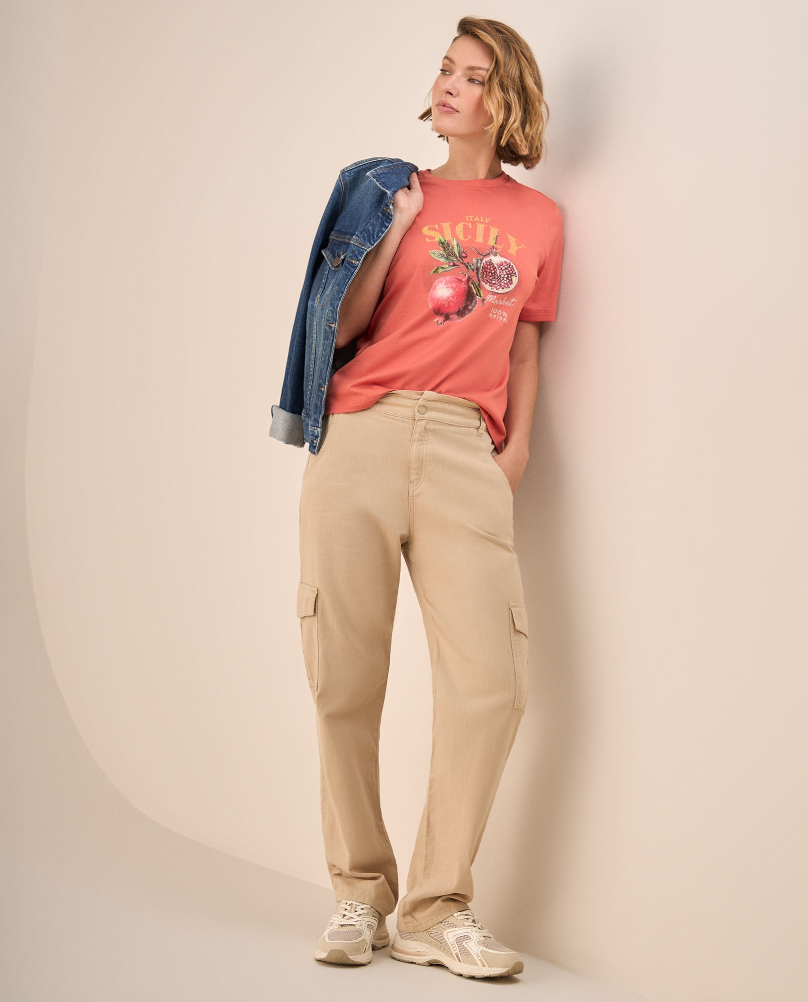 Pantalón Cargo Beige con Cintura Elástica