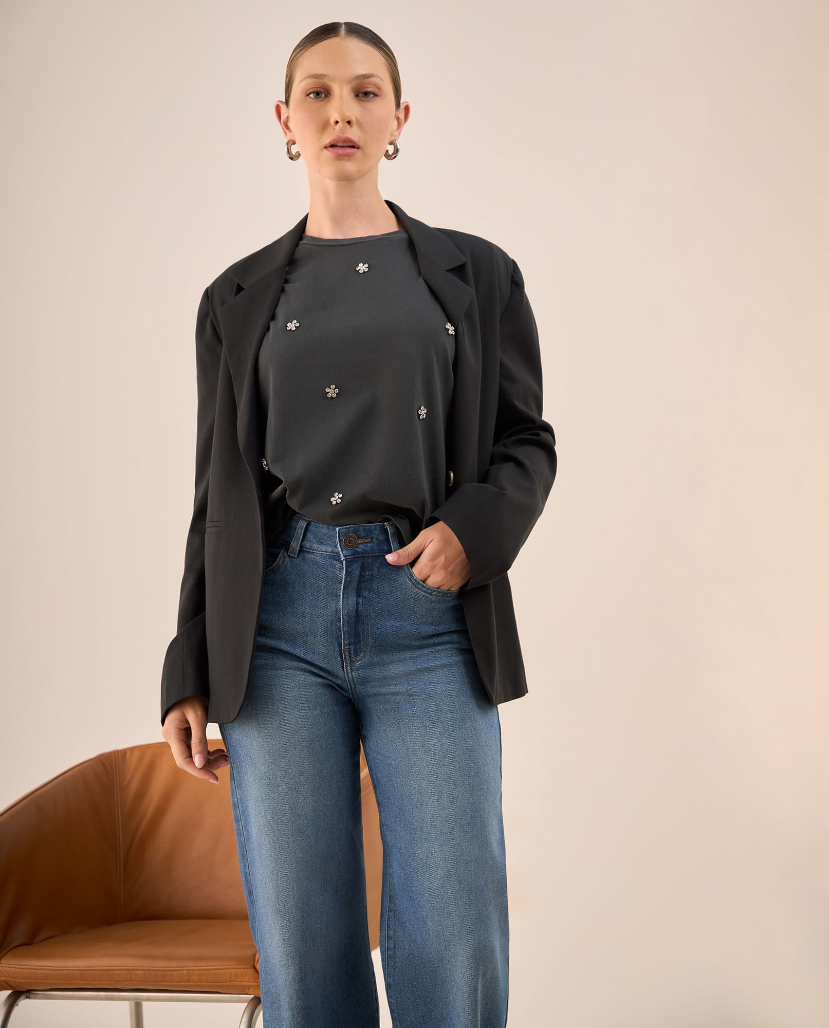 Blazer Negro Oversized con Solapas Amplias
