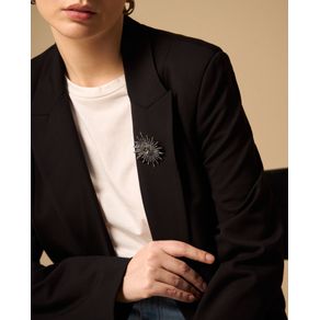 Blazer Negro con Broche Solar Decorativo